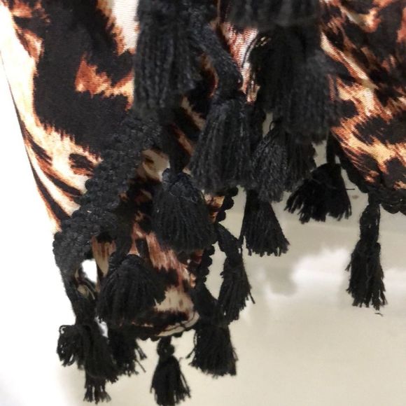 Ladies leopard print fringe open front wrap - Picture 4 of 6